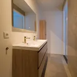 Apartment High-end Home, Near Center And Park Roosendaal