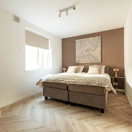 Apartment High-end Home, Near Center And Park Roosendaal