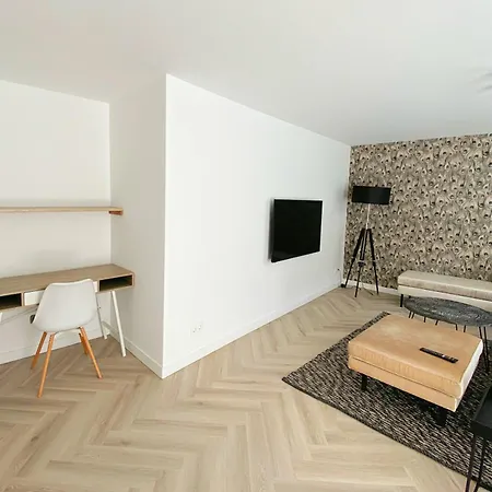 Apartment High-end Home, Near Center And Park Roosendaal