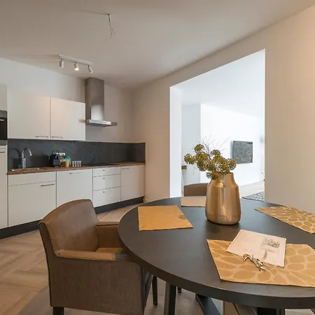High-end Home, Near Center And Park Apartment