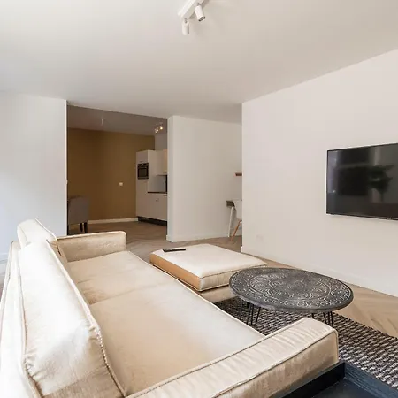 Apartment High-end Home, Near Center And Park Roosendaal