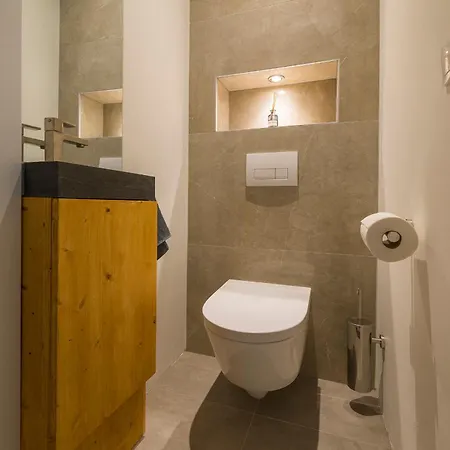 Apartment High-end Home, Near Center And Park Roosendaal