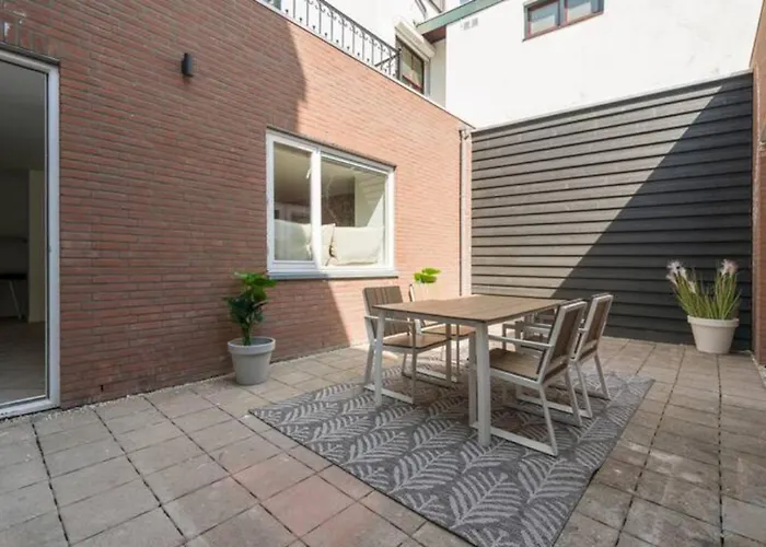 High-end Home, Near Center And Park Appartamento *