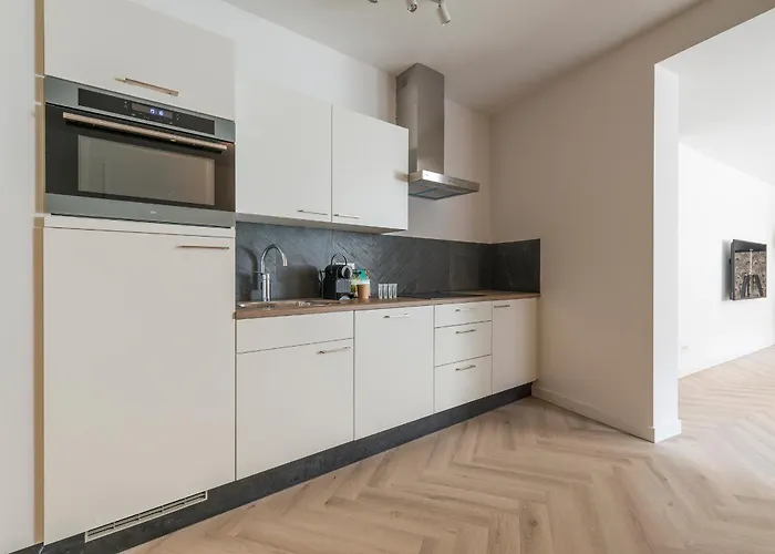 High-end Home, Near Center And Park Apartman Roosendaal