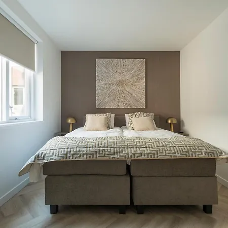 High-end Home, Near Center And Park Apartamento