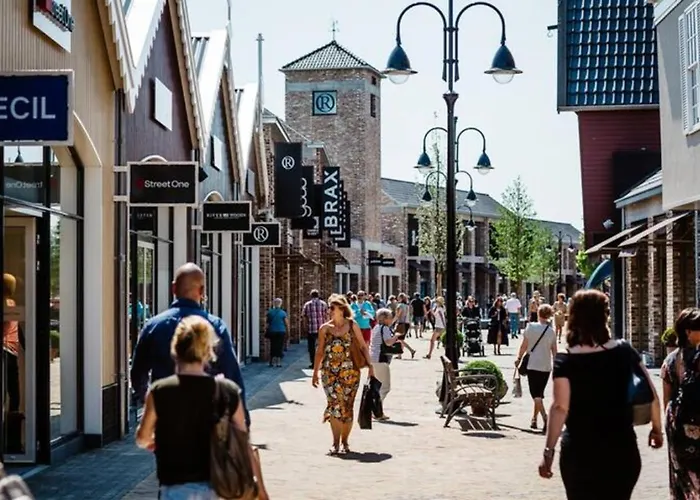 Apartment High-end Home, Near Center And Park Roosendaal