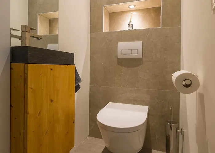 Apartment High-end Home, Near Center And Park Roosendaal